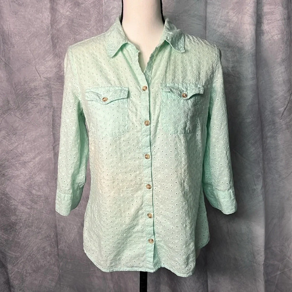 Croft & Barrow Mint Green Eyelet Button Down 3/4 Sleeve Blouse - size XS - Picture 1 of 13